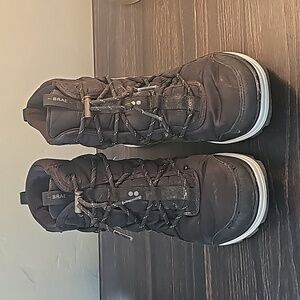 Like New Ryka surround fit boot. Size 7.5